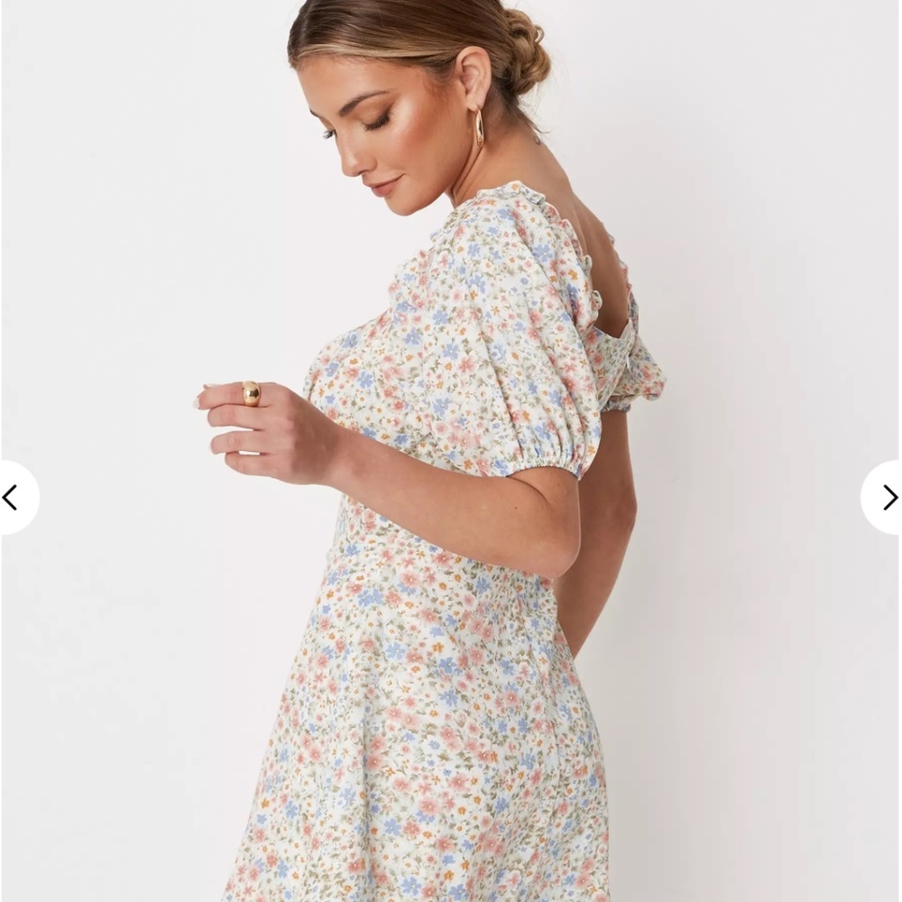 Cream MilkMaid Skater Dress Floral Size 10